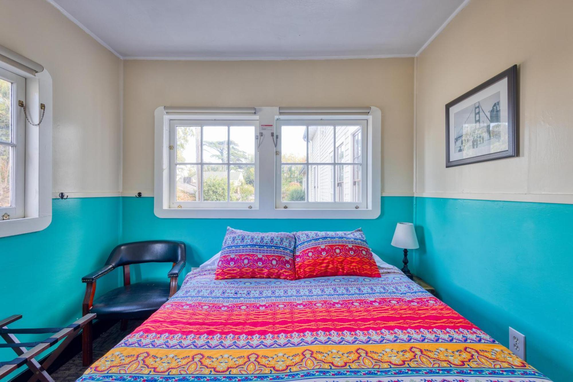 Private Queen Room