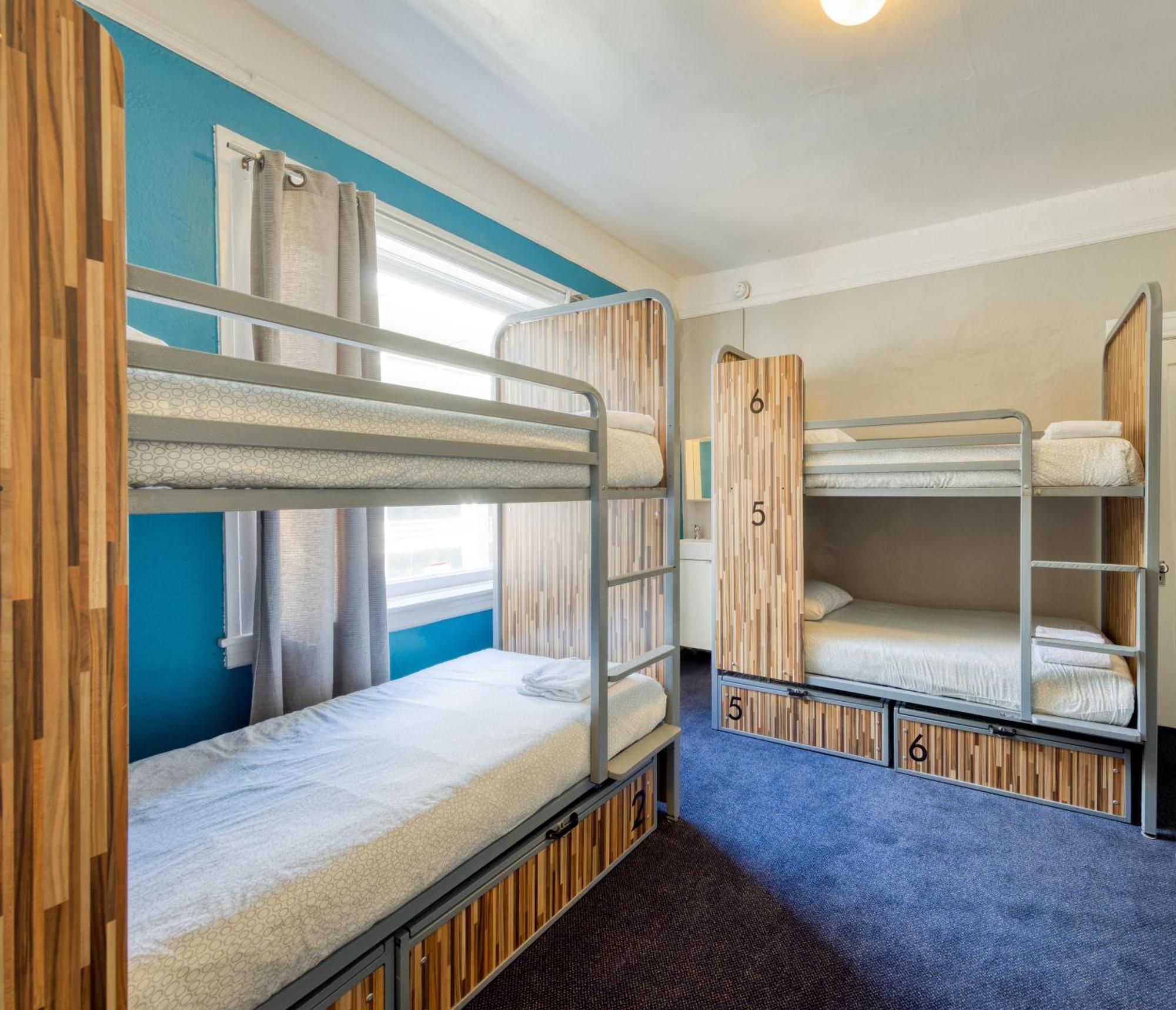 Bed Women's 4-bed Dormitory