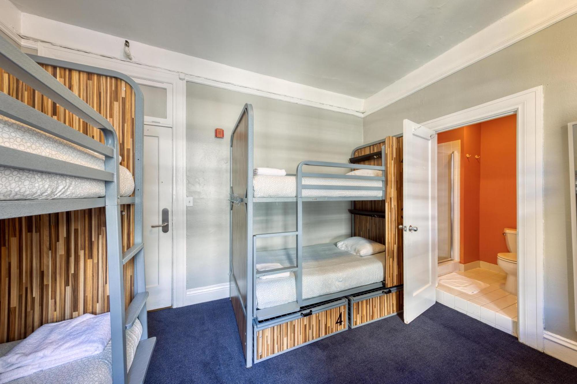 Bed 6-Bed Mixed Dormitory Room