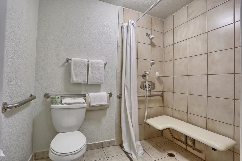 Double or Twin Room - Disability Access,130433803:JPEG