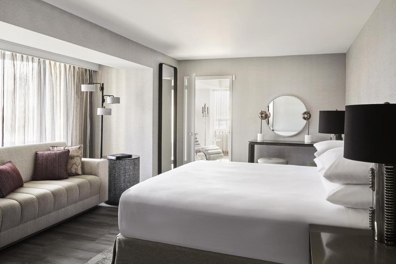 Vice Presidential Suite, Suite, 1 King, Balcony