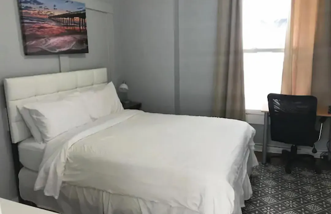Blue Hotel-1