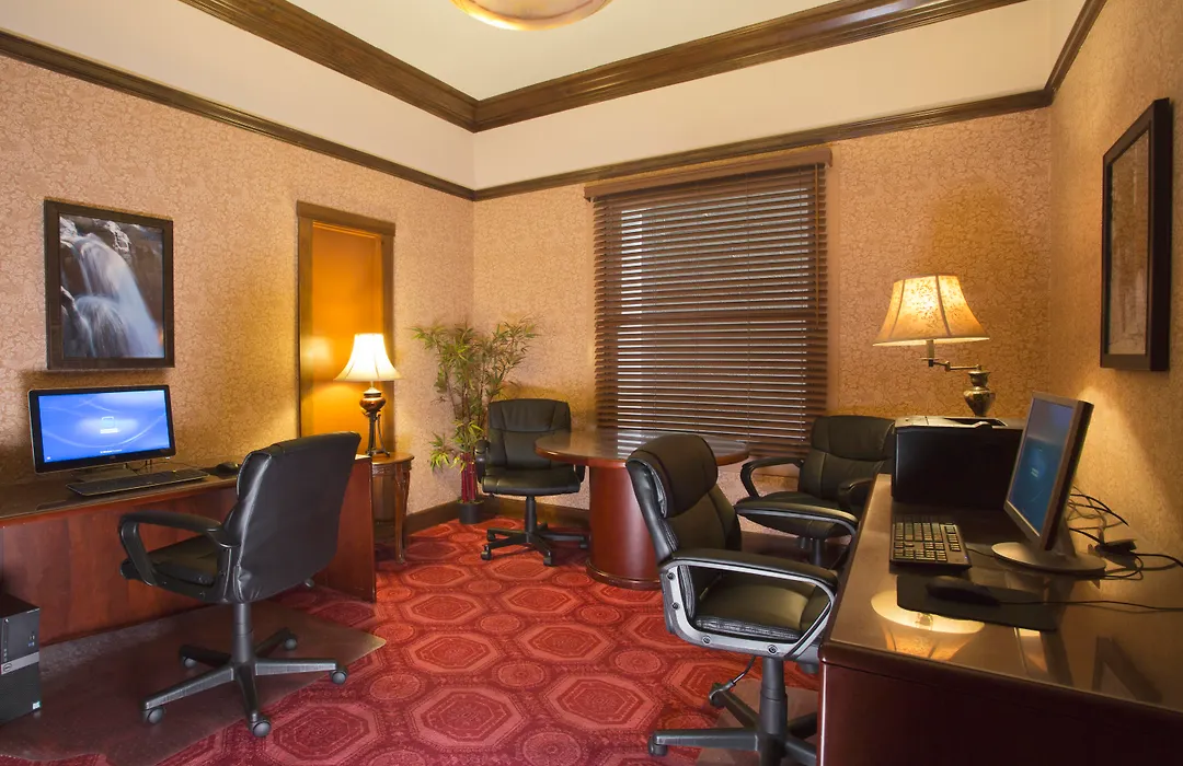 Hotel Amari-1
