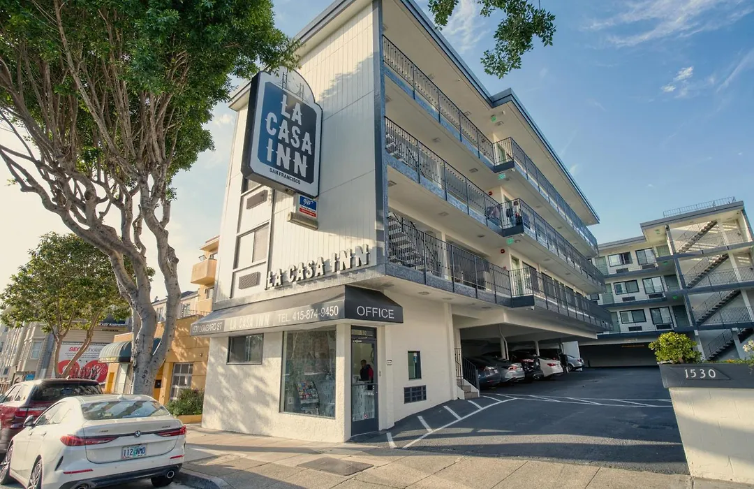 La Casa Inn-1