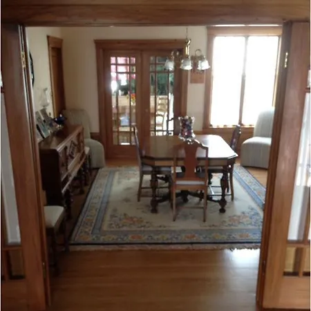 Beautiful Edwardian Victorian Homestay B&B-3