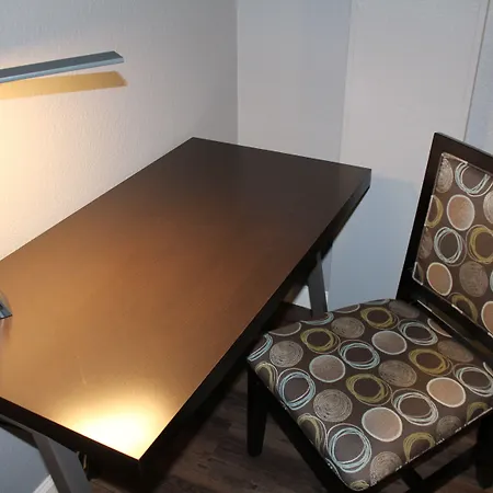 Layne Hotel-2
