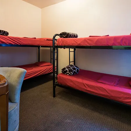 European Hostel-2