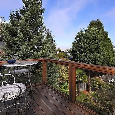 Noe'S Nest Bed And Breakfast-3