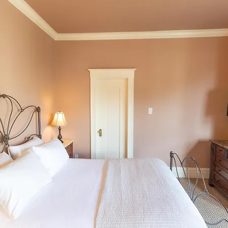 Nob Hill Inn-2