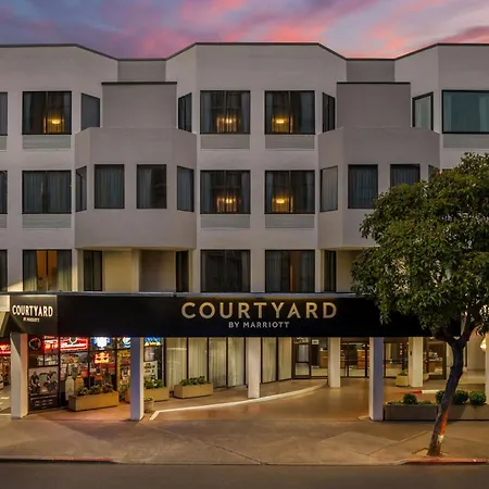 Courtyard By Marriott Fishermans Wharf-3